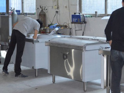 測(cè)試車(chē)間